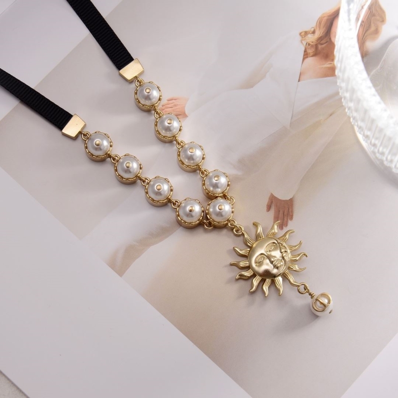 chr1st1an D10r necklaces